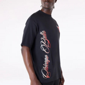 Polera Chicago Bulls Font Graphic Negro