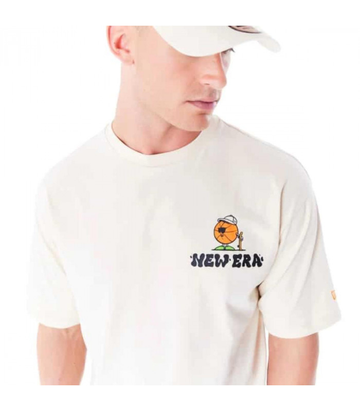 Polera New Era Brand City Graphic Light Beige