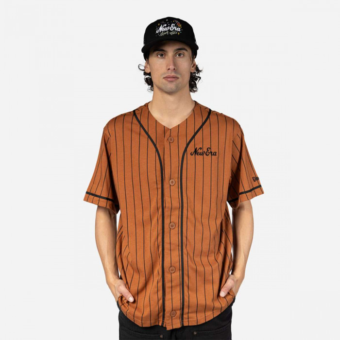 Polera New Era Script Essential Med Brown