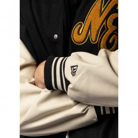 Chaqueta New Era  Heritage Negro
