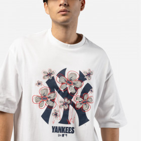 Polera New York Yankees Flower Graphic White