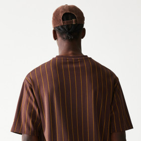 Polo New Era Pinstripe Marrón