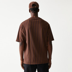 Polo New Era Pinstripe Marrón