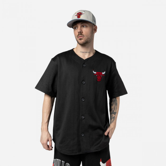 Polera Chicago Bulls Off Court Retro Wordmark Black