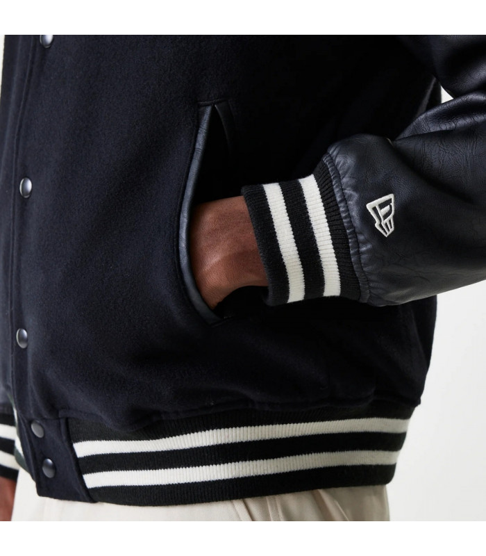 Chaqueta New Era Heritage Black
