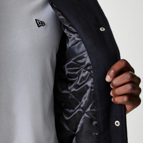 Chaqueta New Era Heritage Black