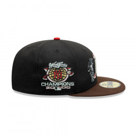 Gorra 59Fifty MLB New York Yankees Divine Symbols Negro