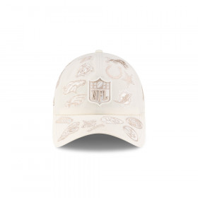 Gorra Casual Classic NFL All Over Bad Bunny Super Tazón Blanco