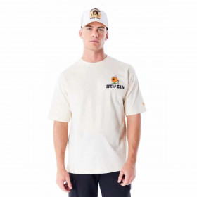 Polera New Era Brand City Graphic Light Beige