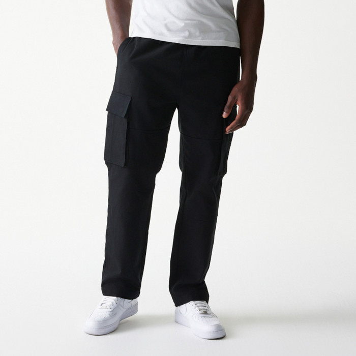 Pantalón New Era Heritage Negro