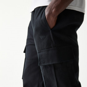 Pantalón New Era Heritage Negro