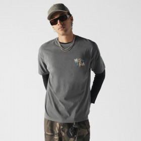 Polera T-Shirt Korea Beach Icon Negro