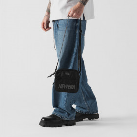 Bolso de Hombro  Squeare Shoulder Pouch Negro